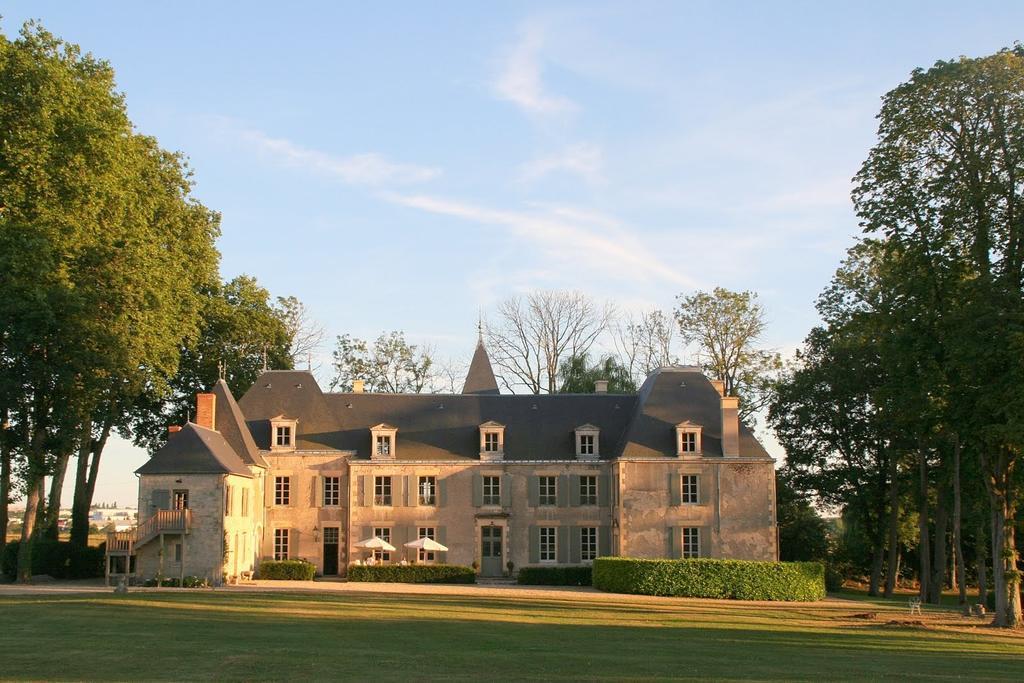 Chateau De Planchevienne Magny-Cours Exterior photo
